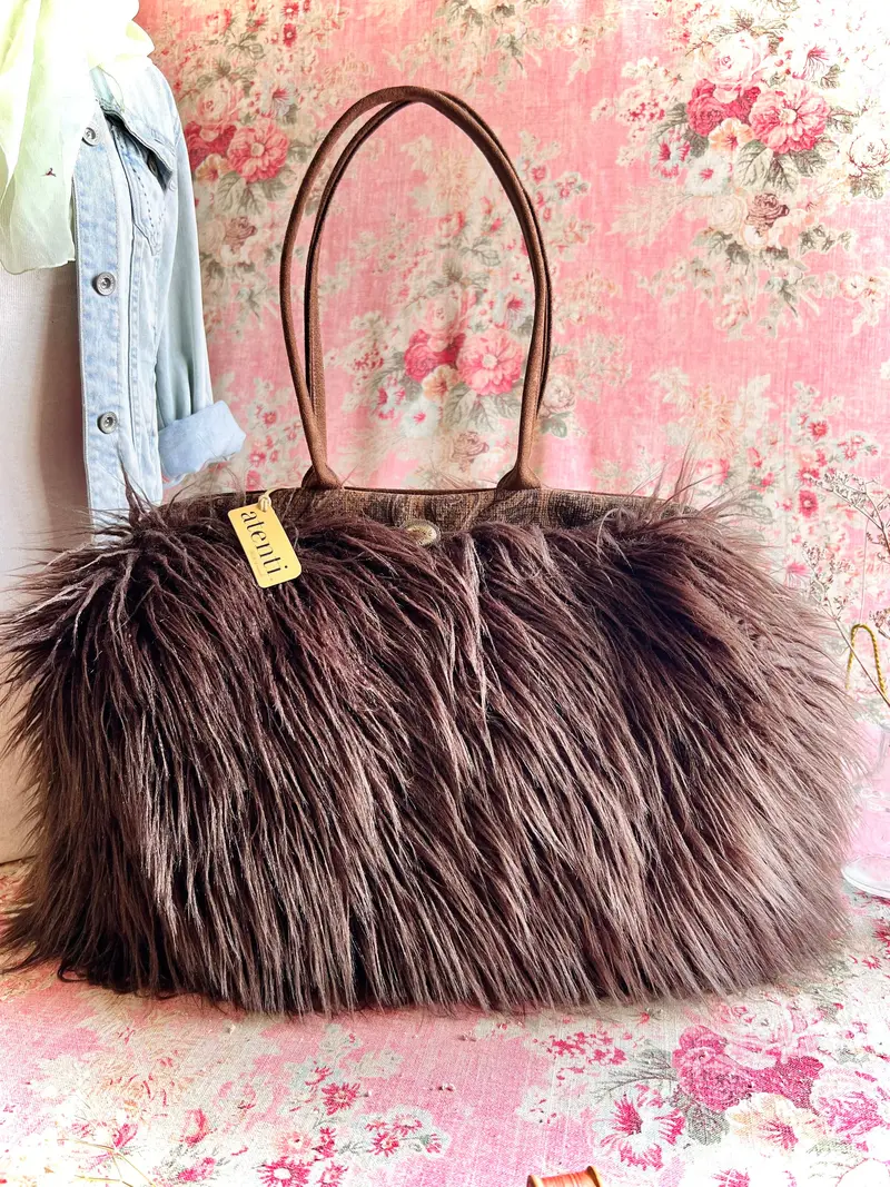 Atenti Cafe Llama Pioneer Travel Bag 1