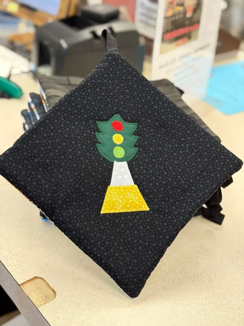 Canajoharie, Ny Themed Light Pot Holders – Local Icon Design 1