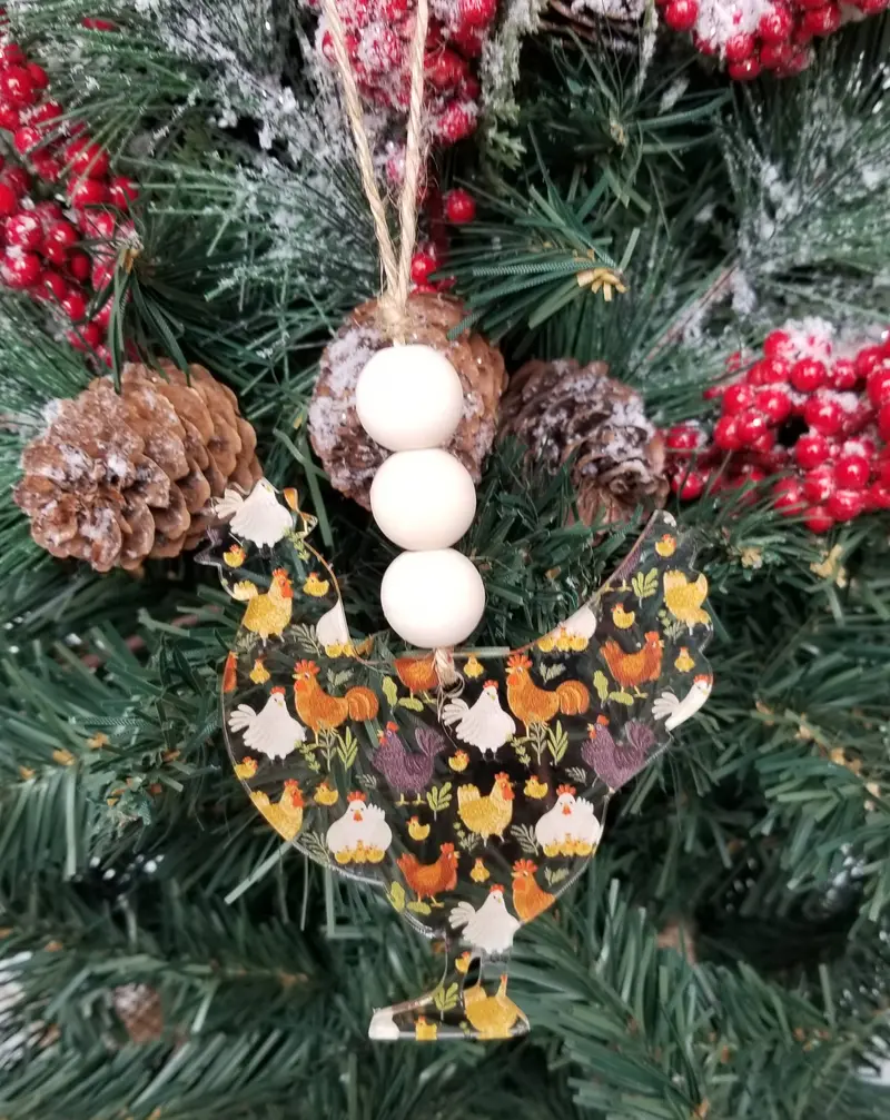 Chicken-Themed Farmhouse Christmas Ornament – Rustic Holiday Decor 1