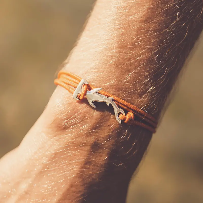 Hammerhead Shark Bracelet – Sleek Ocean-Themed Accessory 1
