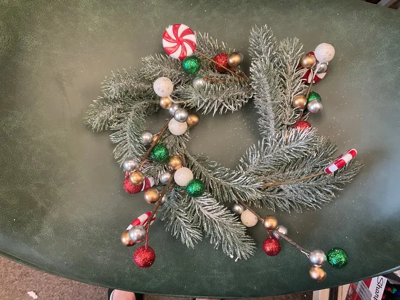 Pine Candy Candle Ring – 4.5-Inch Festive Table Accent 1