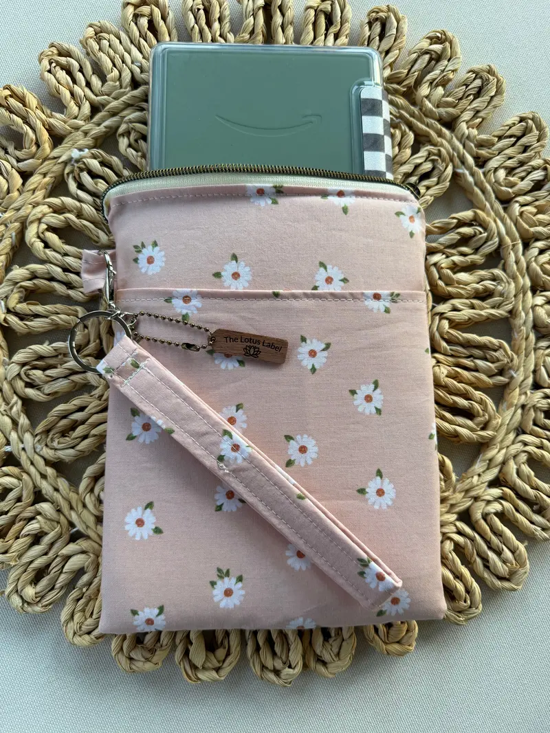Pink Daisy Floral Kindle Sleeve 1